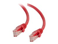 C2G Cat5e Booted Unshielded (UTP) Network Patch Cable - Koblingskabel - RJ-45 (hann) til RJ-45 (hann) - 50 cm - UTP - CAT 5e - formstøpt, uten hindringer, flertrådet - rød 83220